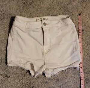 Women's Cream Shorts